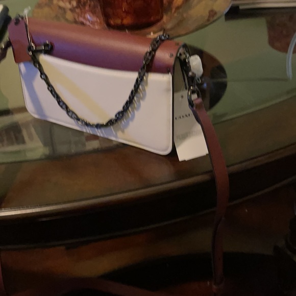 Brand new coach crossbody nice Christmas gift. Leather material nicely made. - Picture 9 of 13
